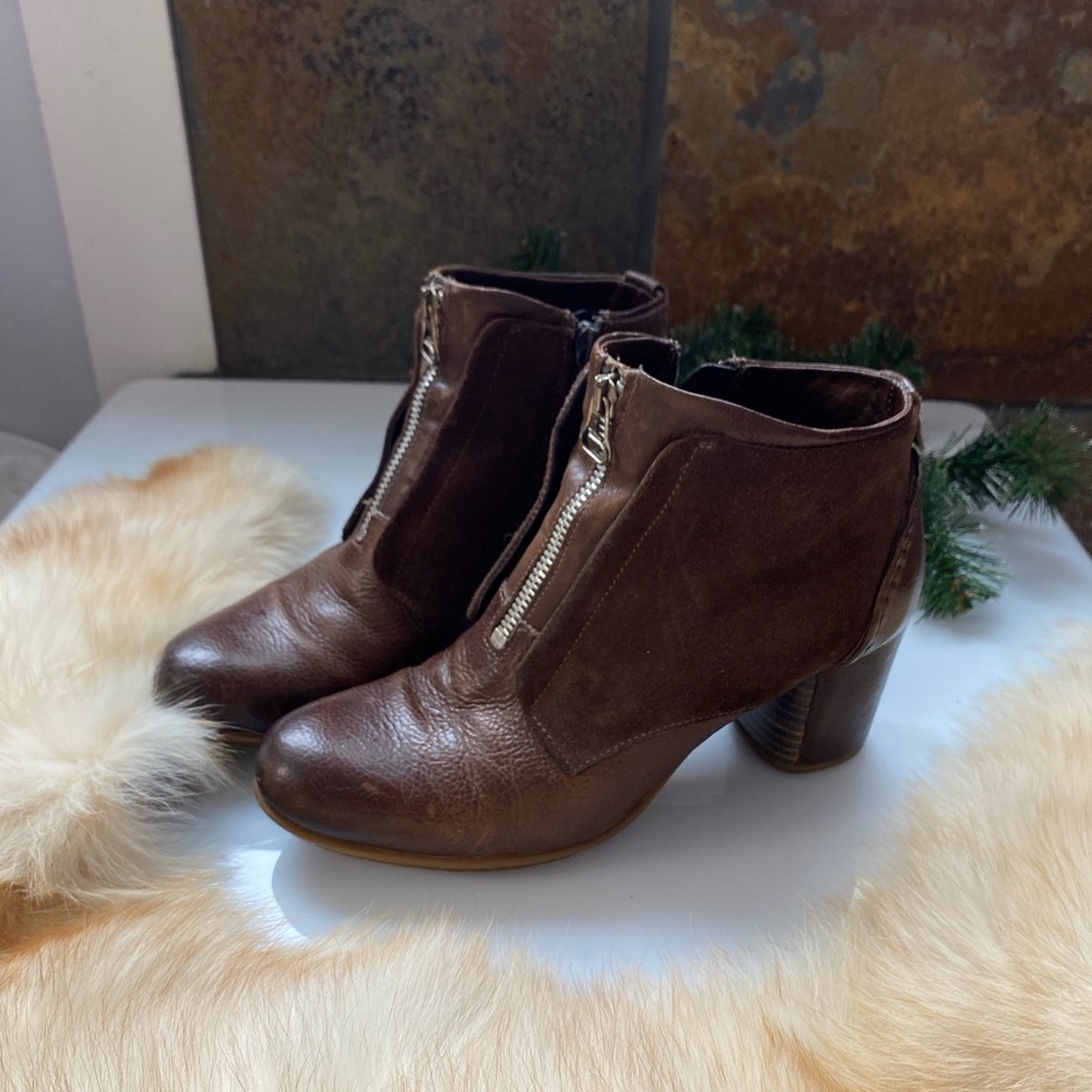 MJUS Brown Leather Ankle Boots